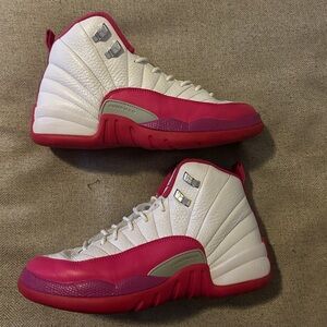 Jordan 12 vivid pink mens 7 women’s 8.5